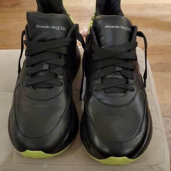 Alexander McQueen Oversized Running Shoe - Picture 3 of 8